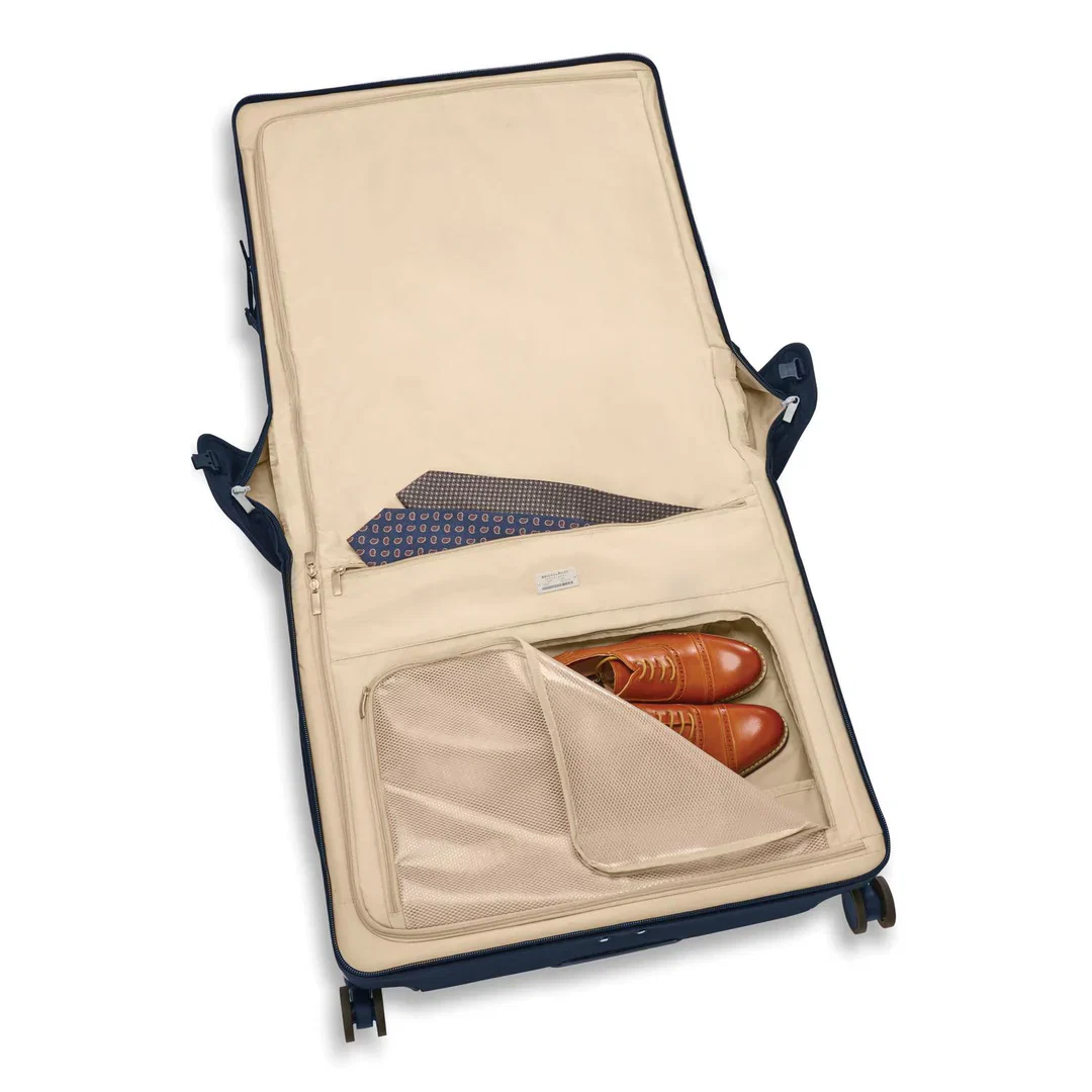 Briggs & Riley Baseline Deluxe Wardrobe Garment Bag Spinner - Navy - Image 11
