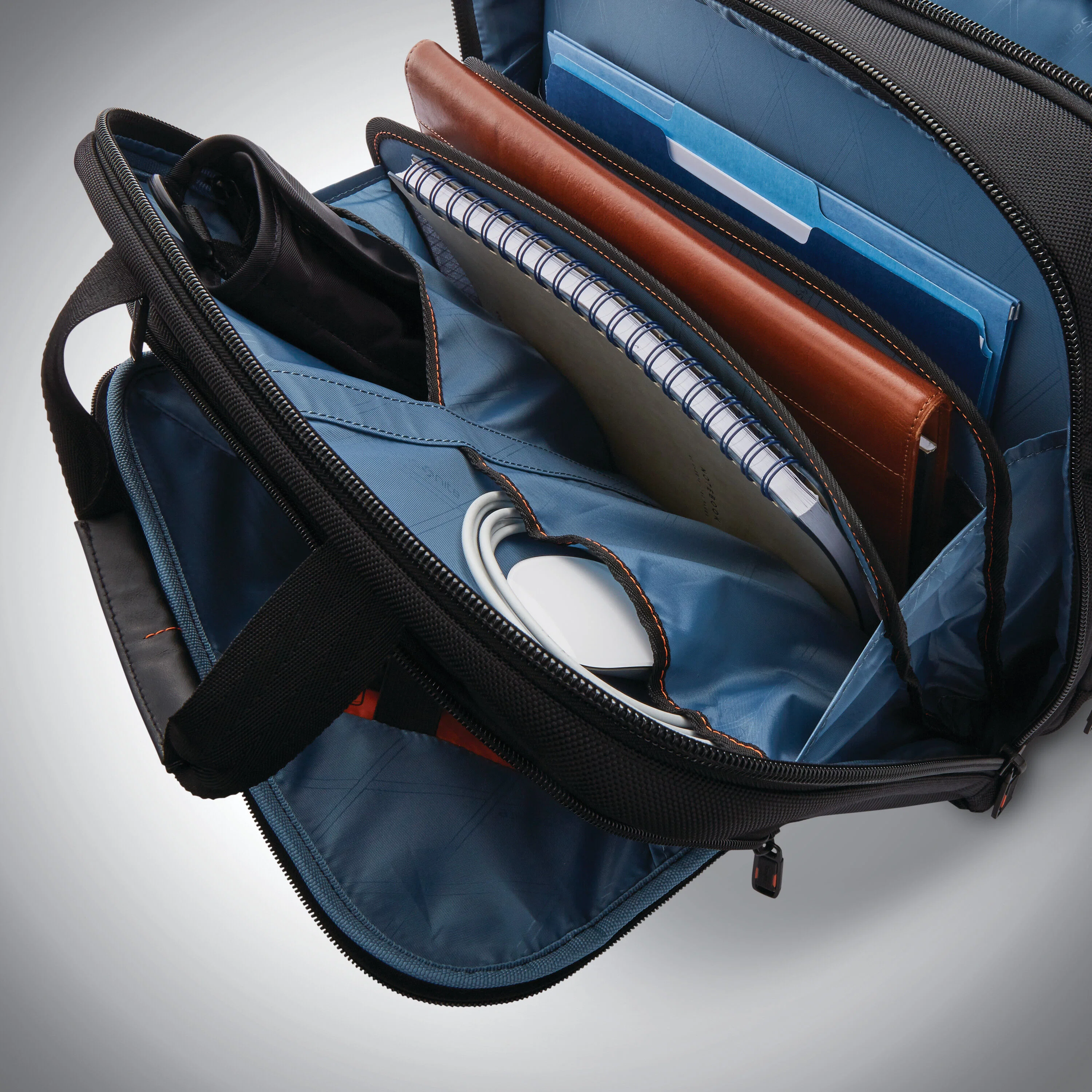 Samsonite Pro Double Compartment Brief - Black - Image 4