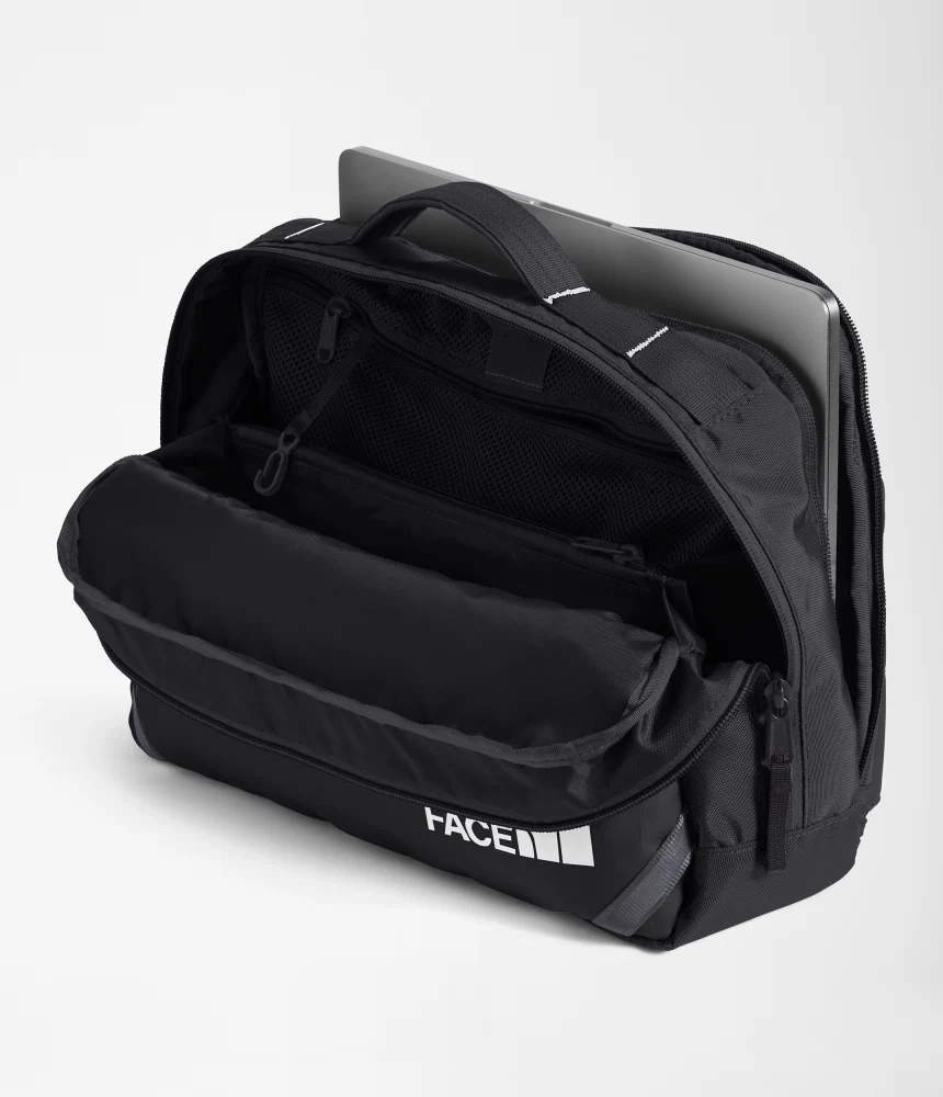 The North Face Base Camp Voyager Sling - TNF Black/TNF White - Image 4