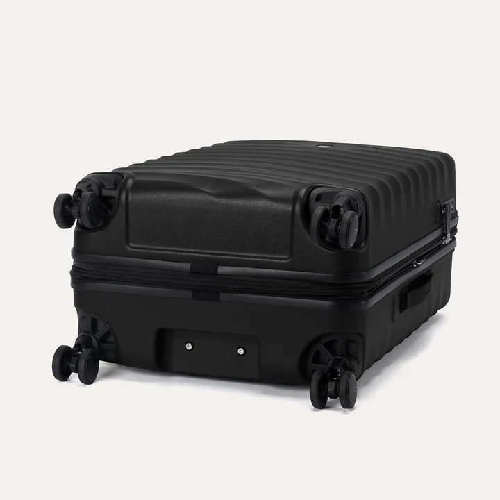 Travelpro Maxlite Air V2 Medium Check-In Hardside Spinner - Black - Image 4